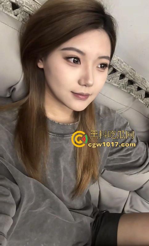 北京邮电大学极品女大【张佳静】做爱视频流出，露脸口交深喉，女上后入轮番爆操，鲍鱼收缩淫液喷溅！-2