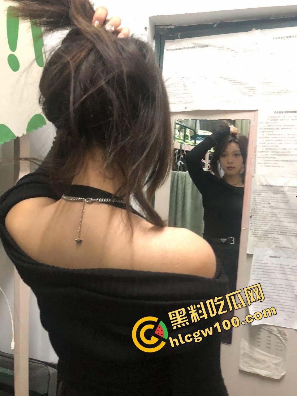 山西工程职业反差婊骚鸡【林依婷】高中破处母狗出师,深喉口爆渔网袜极致夹吸鸡巴!独家曝光流出!-2