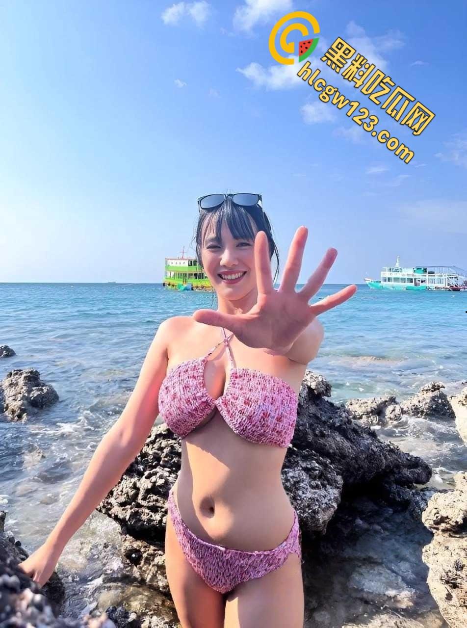 极品巨乳嫩妹遭渣男泄密，奶子又大又挺又圆，被操的时候表情风骚，淫叫不断！-1