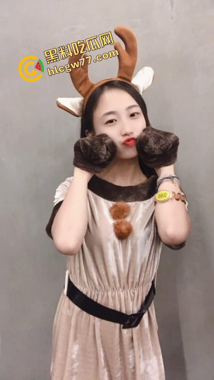 郑州南区瑜伽馆女神『章萍萍』嘴上喊金主爹，床上扭得像电风扇，清纯个屁，全网都在传她！-3