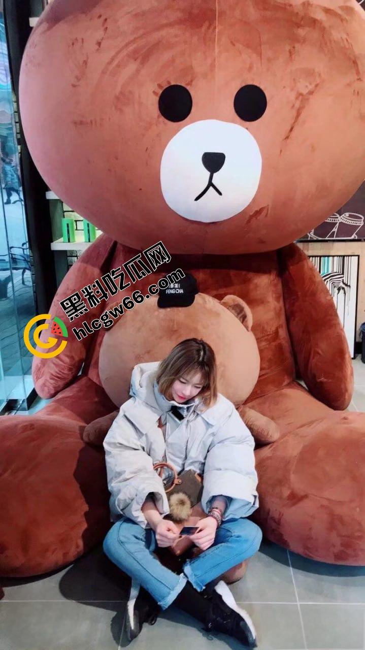 一根鸡巴干翻两个学妹,营口眼镜学妹【李静】啪啪视频曝光疯传,清纯脸配贱叫声,反差太猛!-7