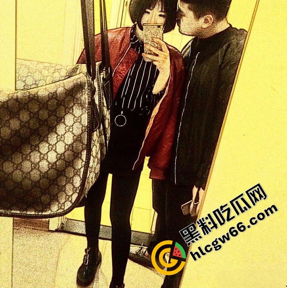 一根鸡巴干翻两个学妹,营口眼镜学妹【李静】啪啪视频曝光疯传,清纯脸配贱叫声,反差太猛!-9