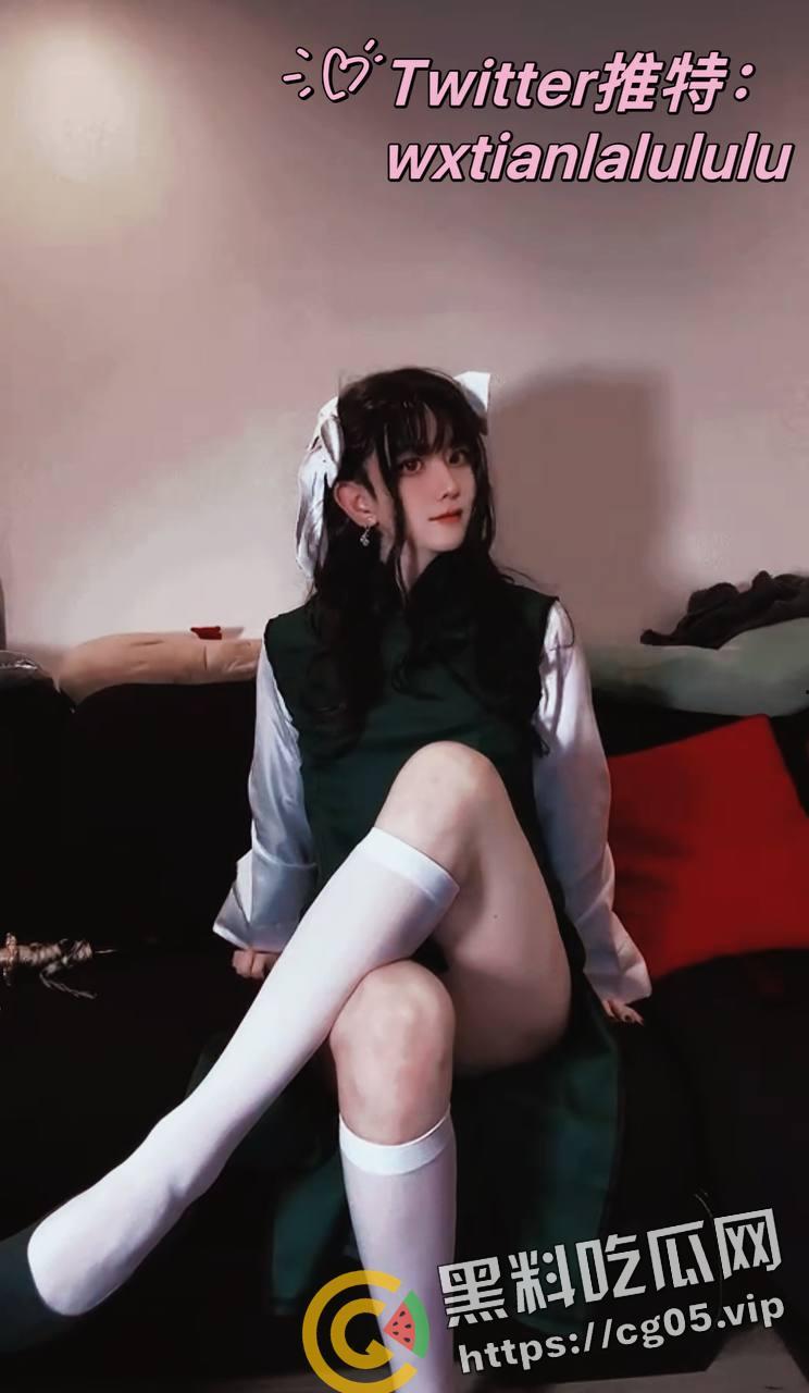 瓜友投稿!加拿大留学生【子瑜】线上装男娘卖裸照 线下做异性spa 给钱男女都能上 两头钱都赚的贱人-27