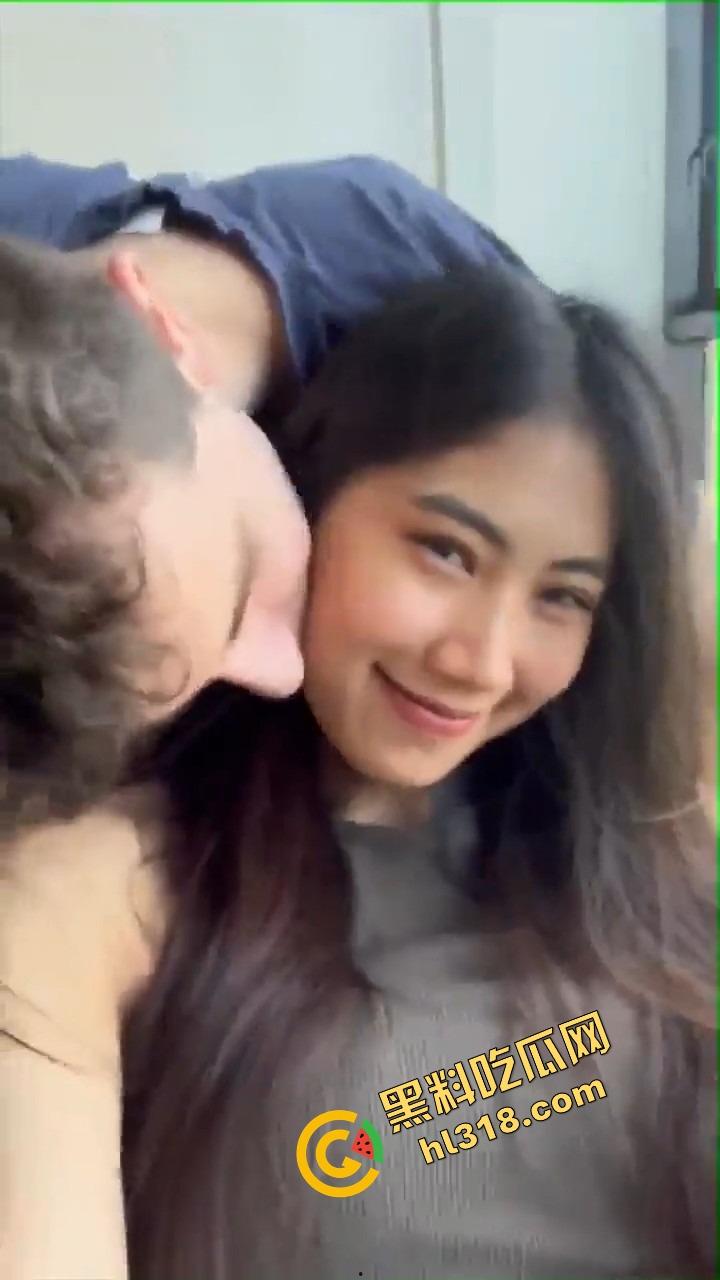 巨乳白富美『方梦雪』留学变洋人炮架，高颜值富姐全裸骑屌自拍流出，大奶配蜜桃臀夹得洋哥嗷嗷叫！-2