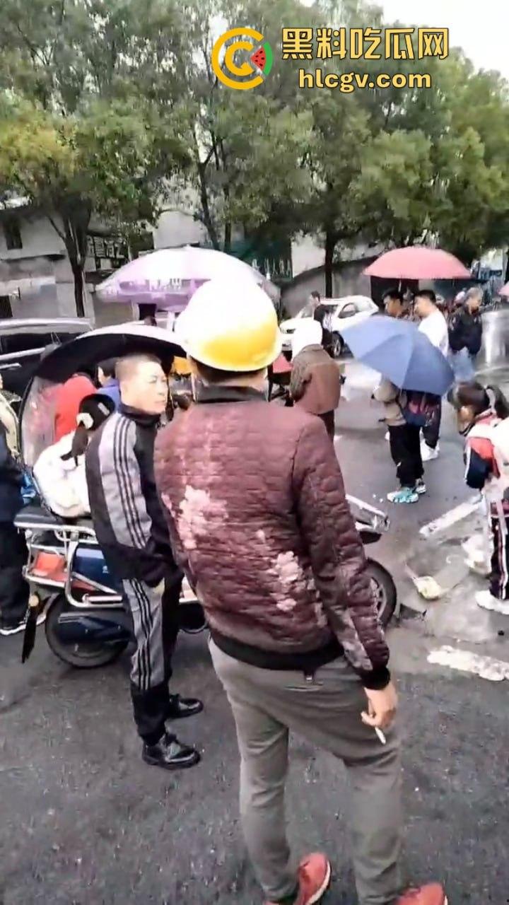 湖南衡阳又现深井吃人！工地拿纸皮当井盖 小学生坠井身亡！-2