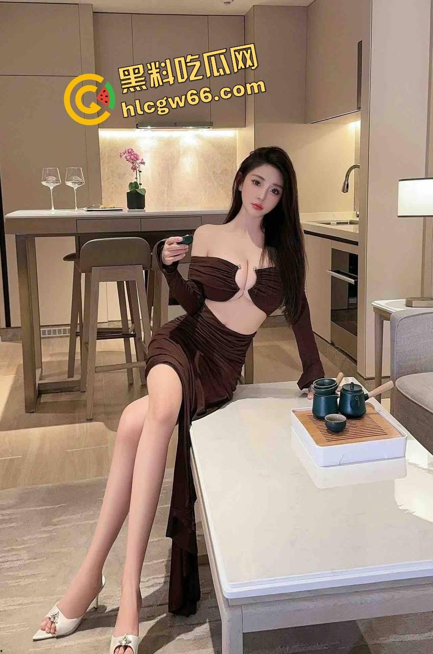 不怕女神骚,就怕女神会练腰,健身房女神『沐沐 』大奶水蛇腰操起来顶爆天花板,操起来腰比肉棒还灵活!-3