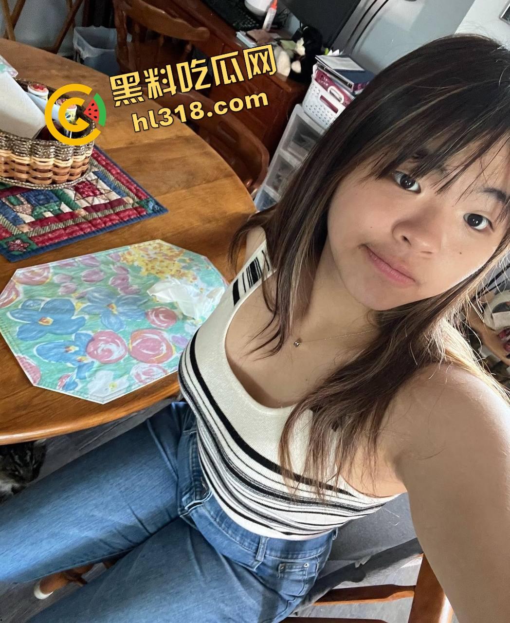 烟台狠女大战小三,上来一鞭腿、锁喉薅头发,正宫暴力值直接拉满,小三当场认怂!-1