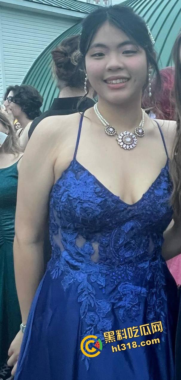 烟台狠女大战小三,上来一鞭腿、锁喉薅头发,正宫暴力值直接拉满,小三当场认怂!-4