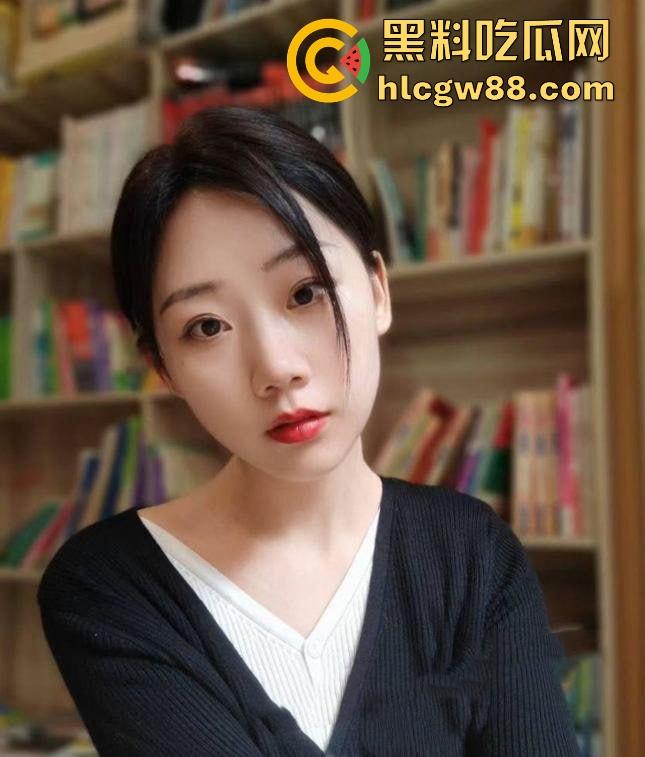 不是老师不会叫 哥哥你要不带套 重庆希望小学极品骚货老师【秦依依】 露脸开发调教黑丝开裆淫叫!-1