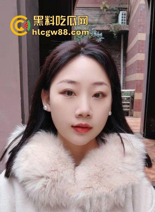 不是老师不会叫 哥哥你要不带套 重庆希望小学极品骚货老师【秦依依】 露脸开发调教黑丝开裆淫叫!-3