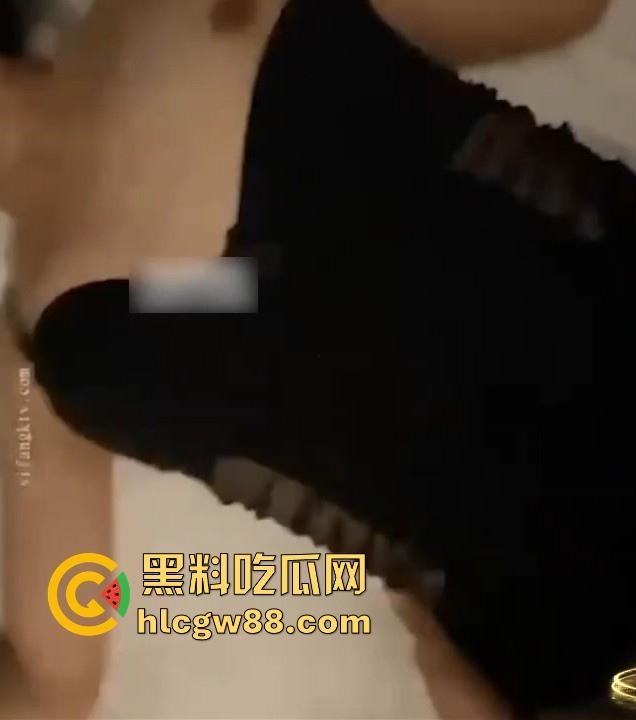 不是老师不会叫 哥哥你要不带套 重庆希望小学极品骚货老师【秦依依】 露脸开发调教黑丝开裆淫叫!-10