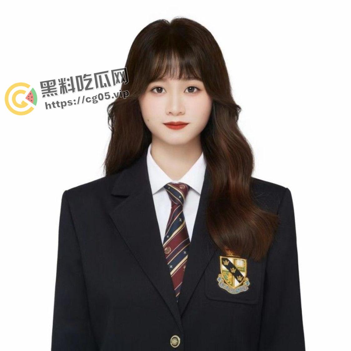 温州肯恩大学母狗【萧又齐】温州知名公交车 毕业季用身体报答男同学 喜欢多p 被调教 当老师面做任务 视频被流出-3