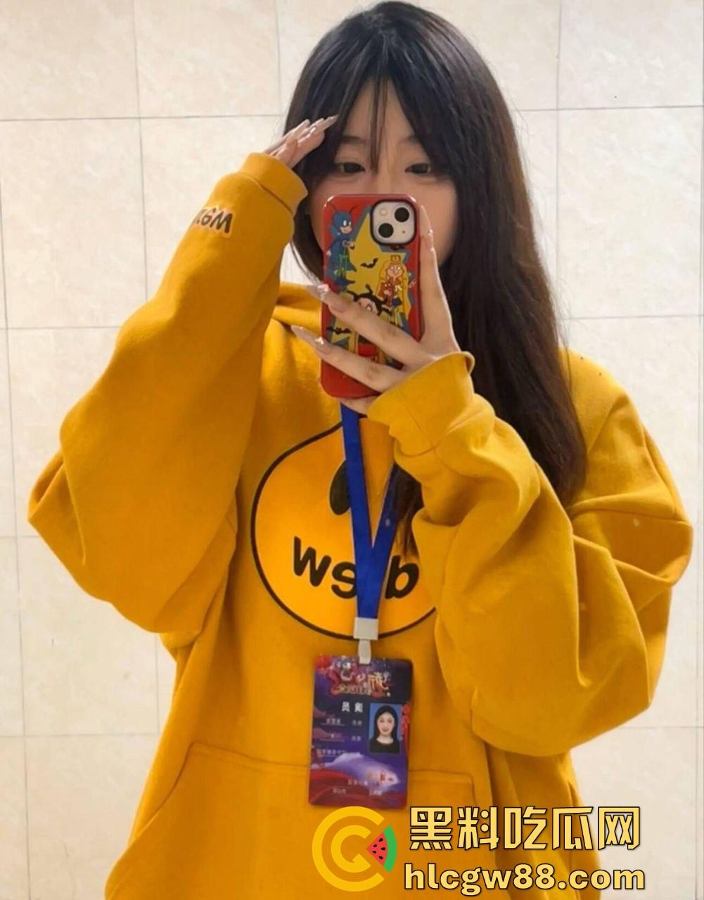 辽宁传媒播音系【关雯璐】清纯播音妹变大烧包母狗，酒吧乱搞潮喷高潮脸，绿帽男投稿视频求爆射！-7