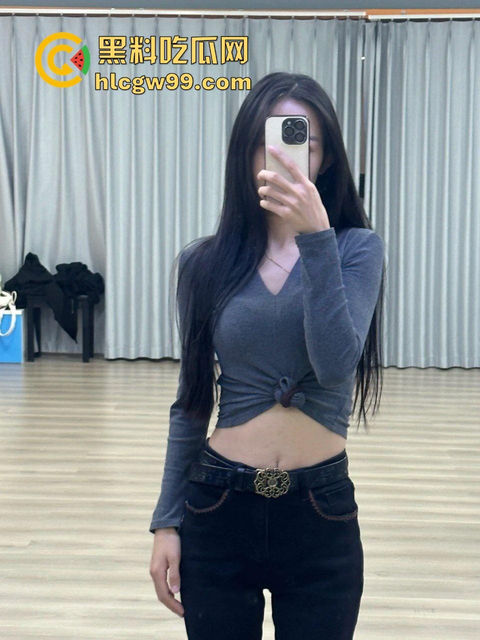 湖北民族舞蹈骚贱学生【顾御婷】极致反差到处酒店约炮，蒙眼激情做爱操逼淫荡神情！独家曝光！-2