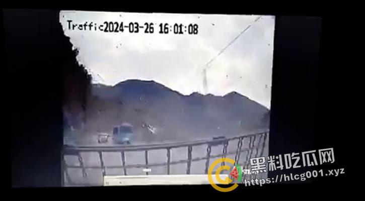 中巴友好?巴基斯坦自杀炸弹造成五名中国工程师死亡 现场画面曝光-1