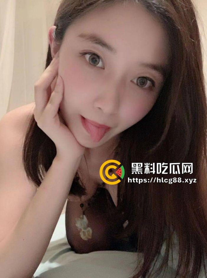 小红书勾搭幼师贱婊，婚后骚母狗被操开花，学校休息室丝袜撕烂内射，偷情的刺激翻倍！-5
