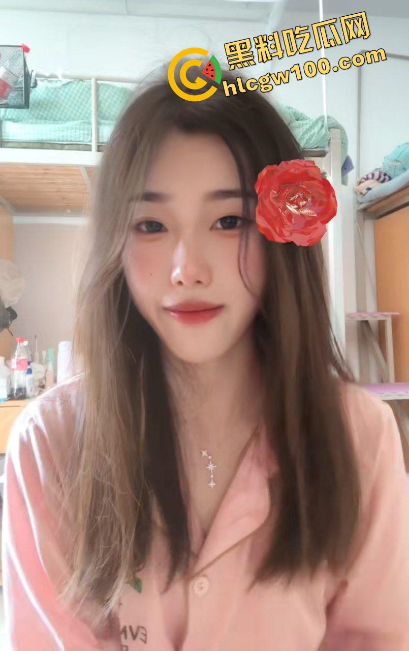 抖音辽宁工业大三反差婊骚货女大『魏魏』穿黑丝与大哥诱惑干炮 骚臀直上直下淫荡榨精！原创独家曝光流出！-2