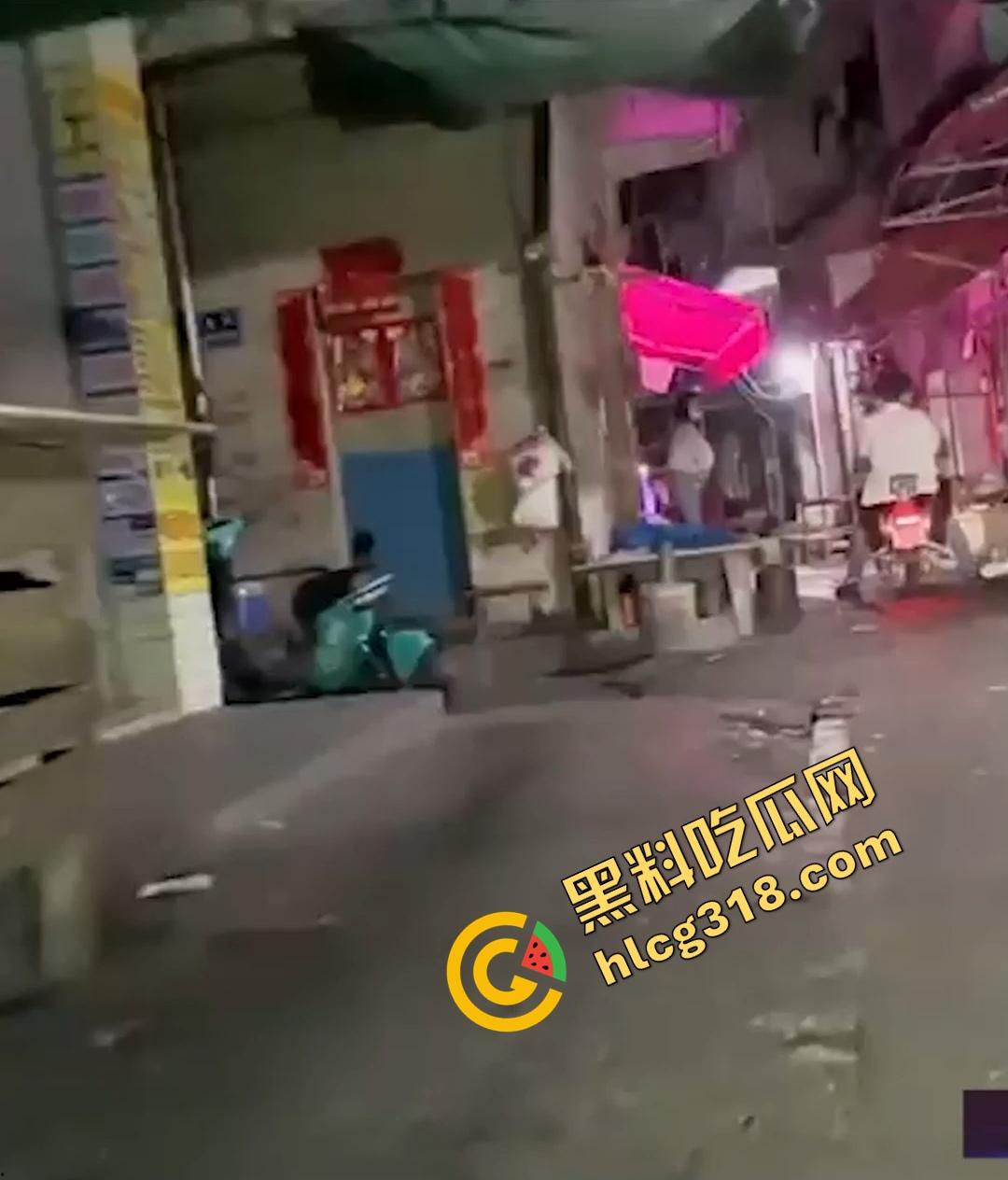 代驾小哥走错路,误入广州快餐洞洞乐街,5分钟看到20个站街妹,还有人主动贴窗舔门把,狼友们你们懂?-1