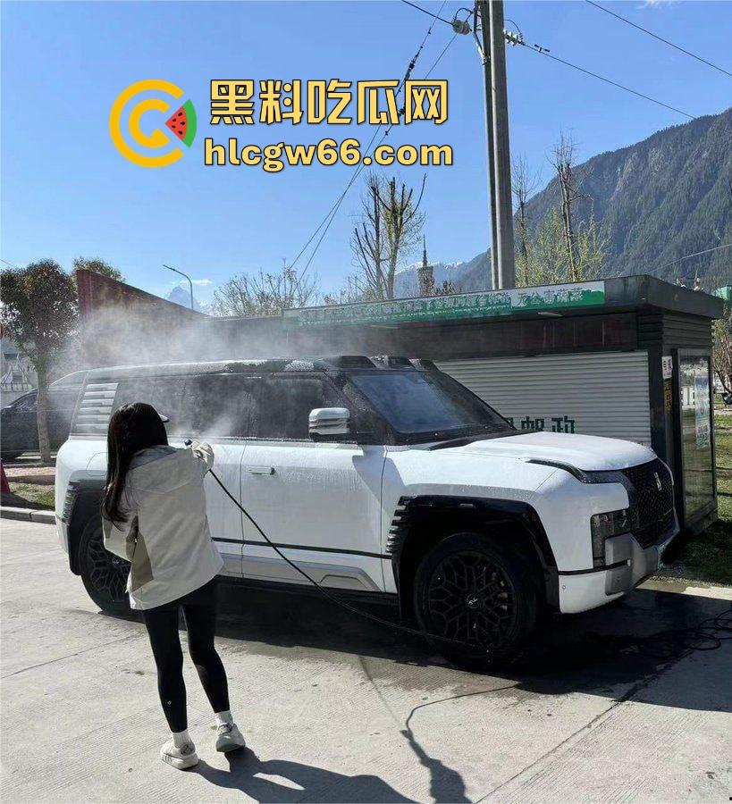 四川幼师【林慧慧】大西北旅游打炮被偷拍 渣男分手泄密曝光极品前女友 内容炸裂！-3