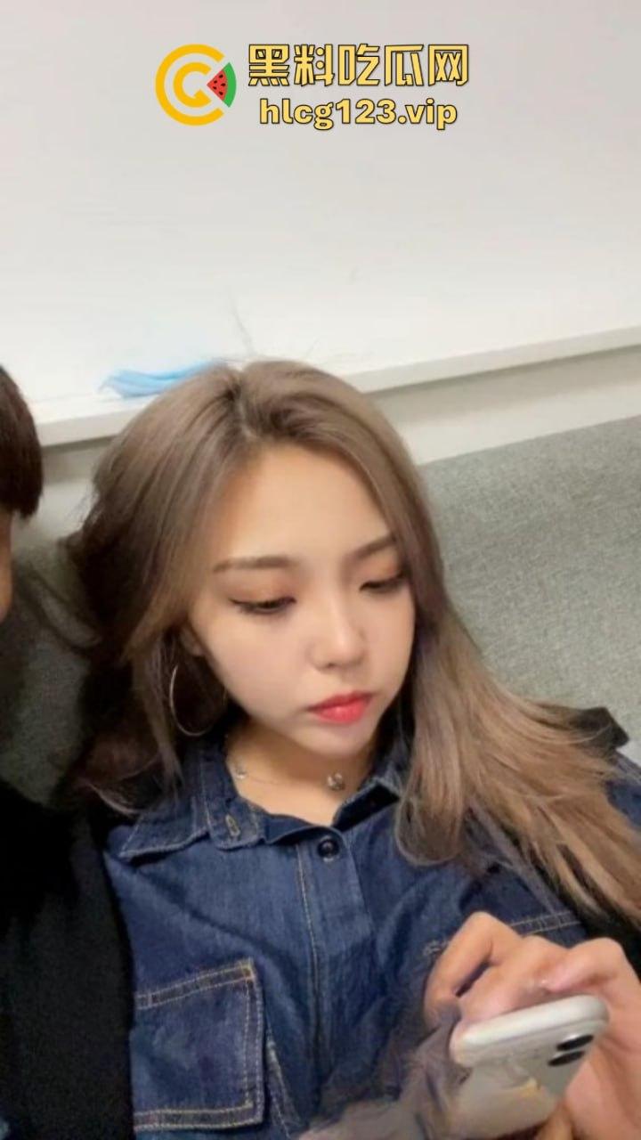 抖音千万粉丝网红【晚安的日记】婚内出轨被曝光!与别人男友床战视频曝光 万宁变龟龟了-2