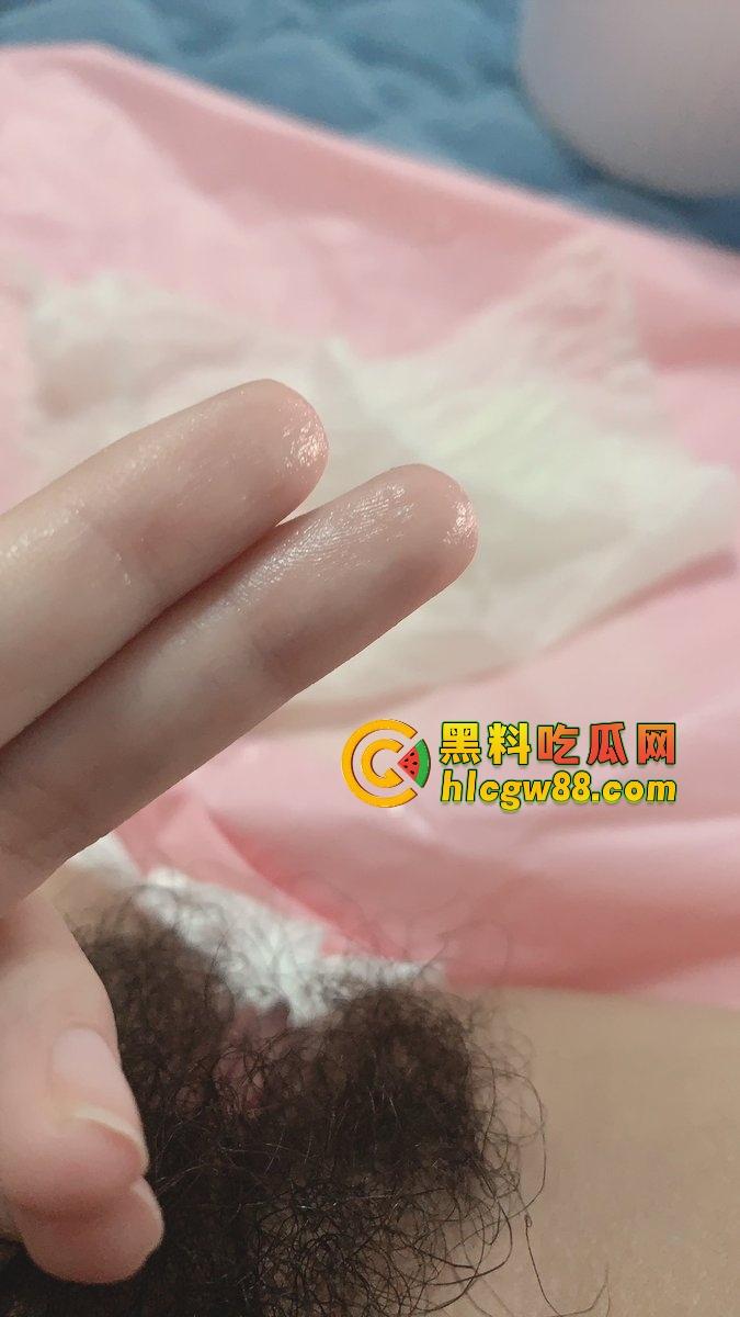 长沙06女高反差天赋异禀得母狗『蓝婷婷』学业不行活儿却全通,金主的爱宠,眼里只有主人!-6