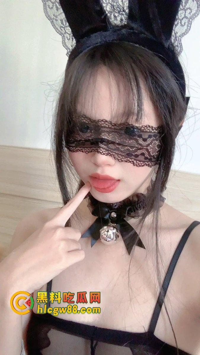 长沙06女高反差天赋异禀得母狗『蓝婷婷』学业不行活儿却全通,金主的爱宠,眼里只有主人!-9