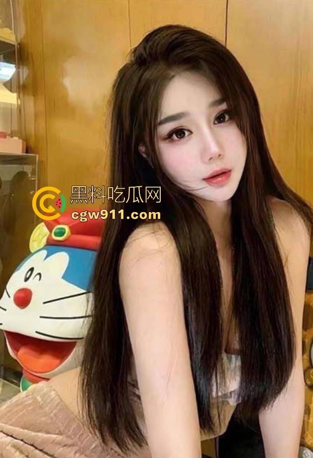 骚逼女友自带遥控跳蛋去酒吧,刚坐下就把档位开到最大,淫水狂流,一到酒店猛猛的骑乘榨精,看来真是忍了很久!-1