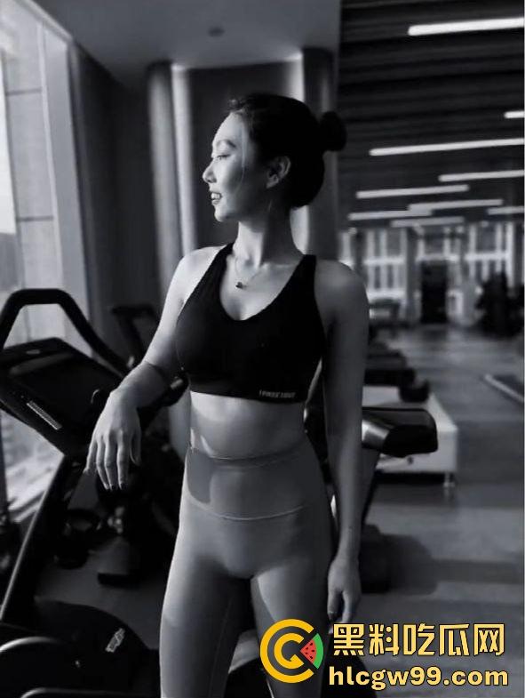 河南郑州健身教练【潘亚楠】白天猛上私教课,晚上酒店VIP陪练,5节课换一次房,业绩猛涨学员排队干!-3