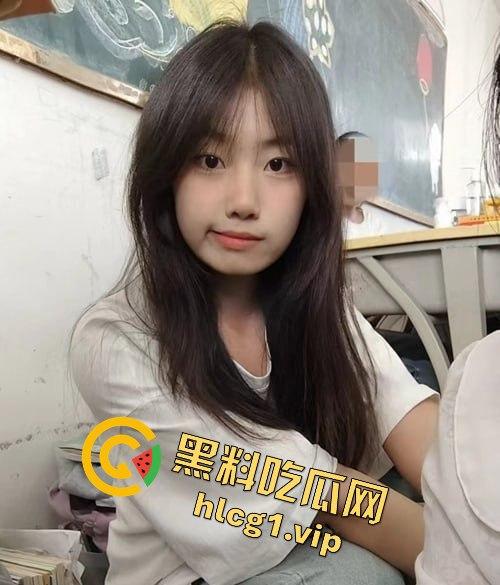 医生偷拍年轻嫩妹王雪检查全程！双腿大开取白带，清纯妹子惨遭曝光！-1