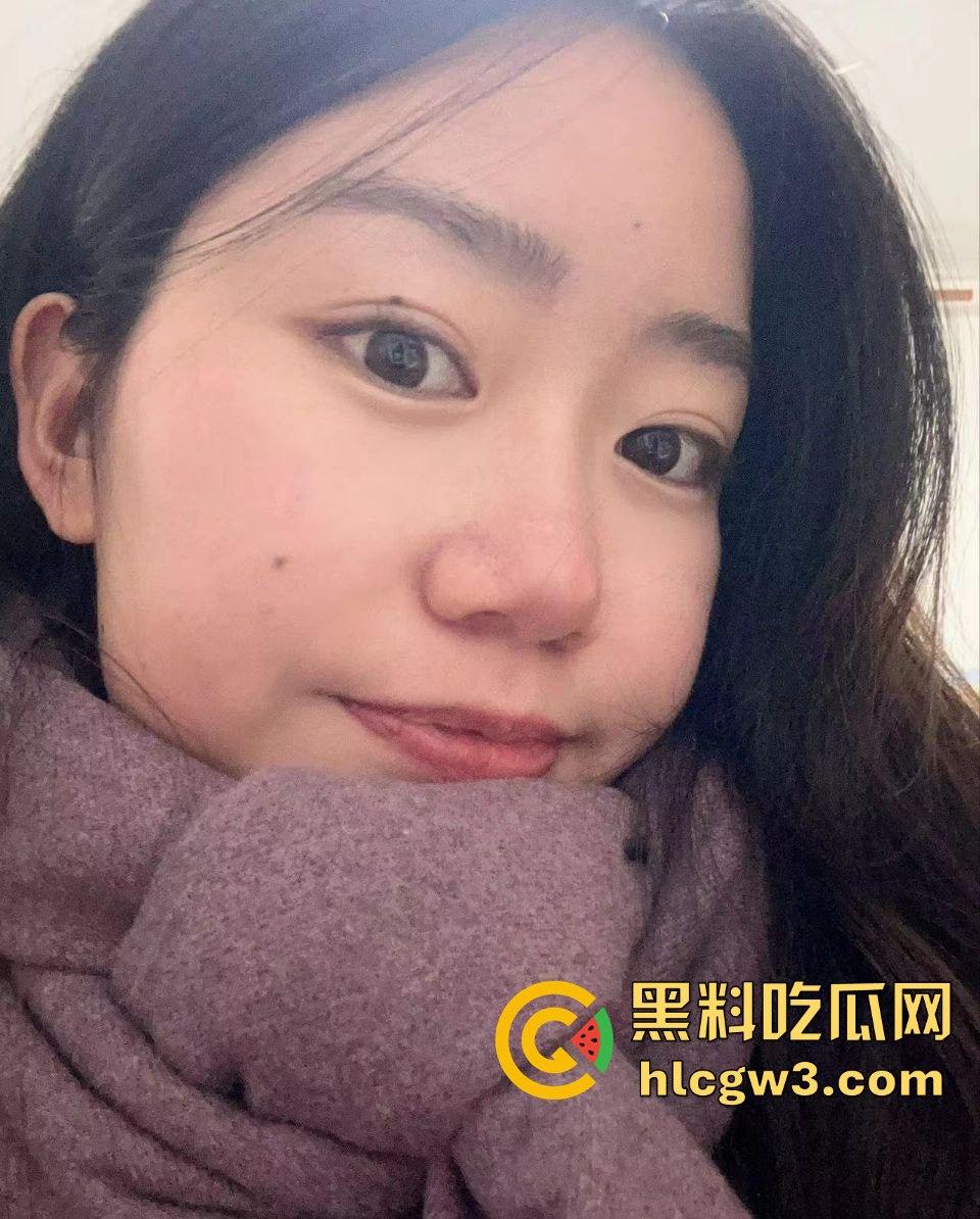 青岛某大学班花【李琦】反差视频曝光！乖乖女变小母狗撒尿调教，眼镜妹的淫荡巅峰！-10