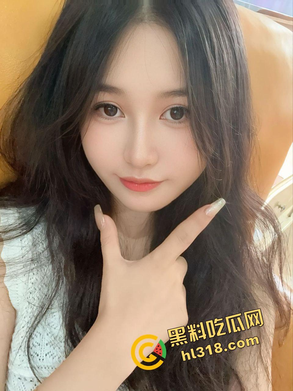 推特『LuckyDog7』巨乳蜂腰肥臀白虎妹,亲手调教成专属炮架,骚逼只为迎接主人的精液!-4