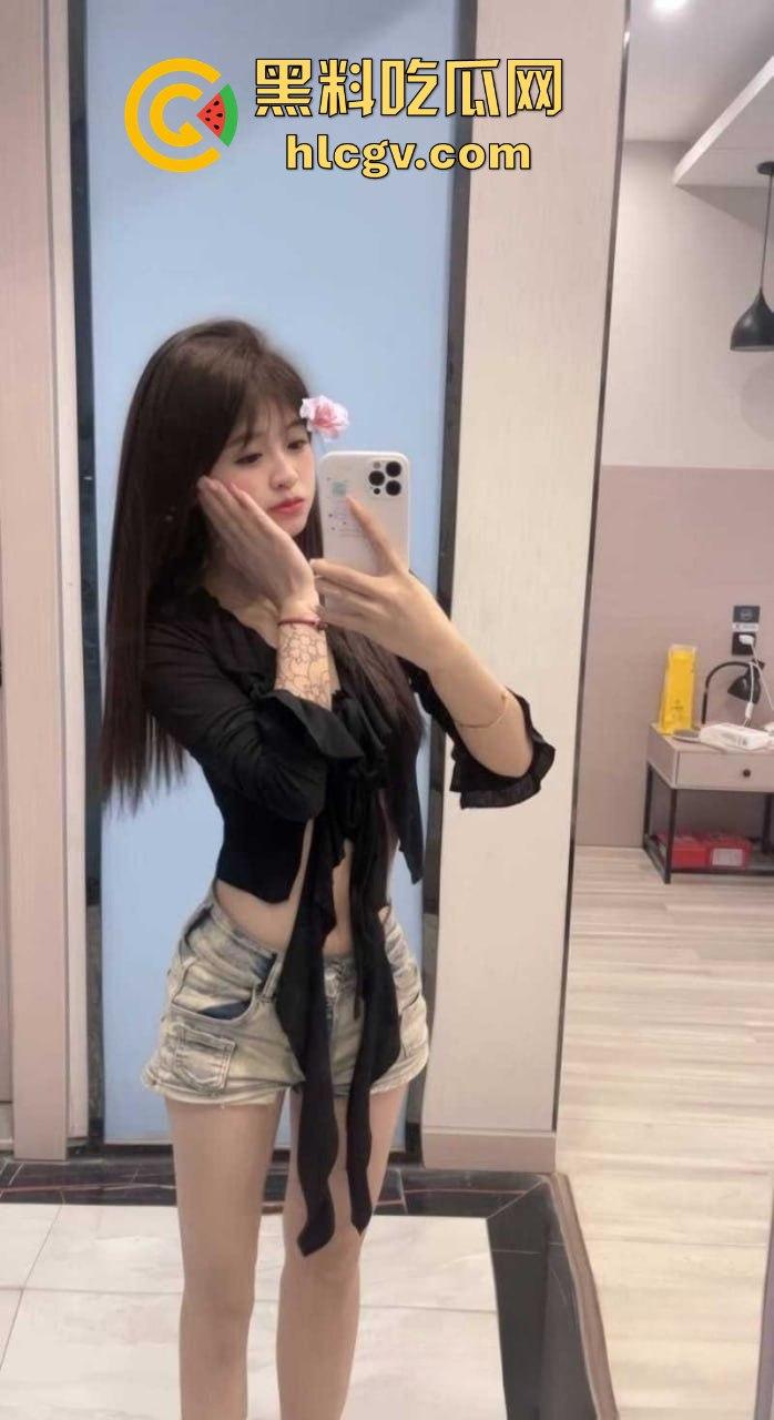 广州旅游学院『李香蓓』白虎嫩穴逼2.6万草一月！不做高端但逼价不低，这不是哄抬逼价是什么？-5