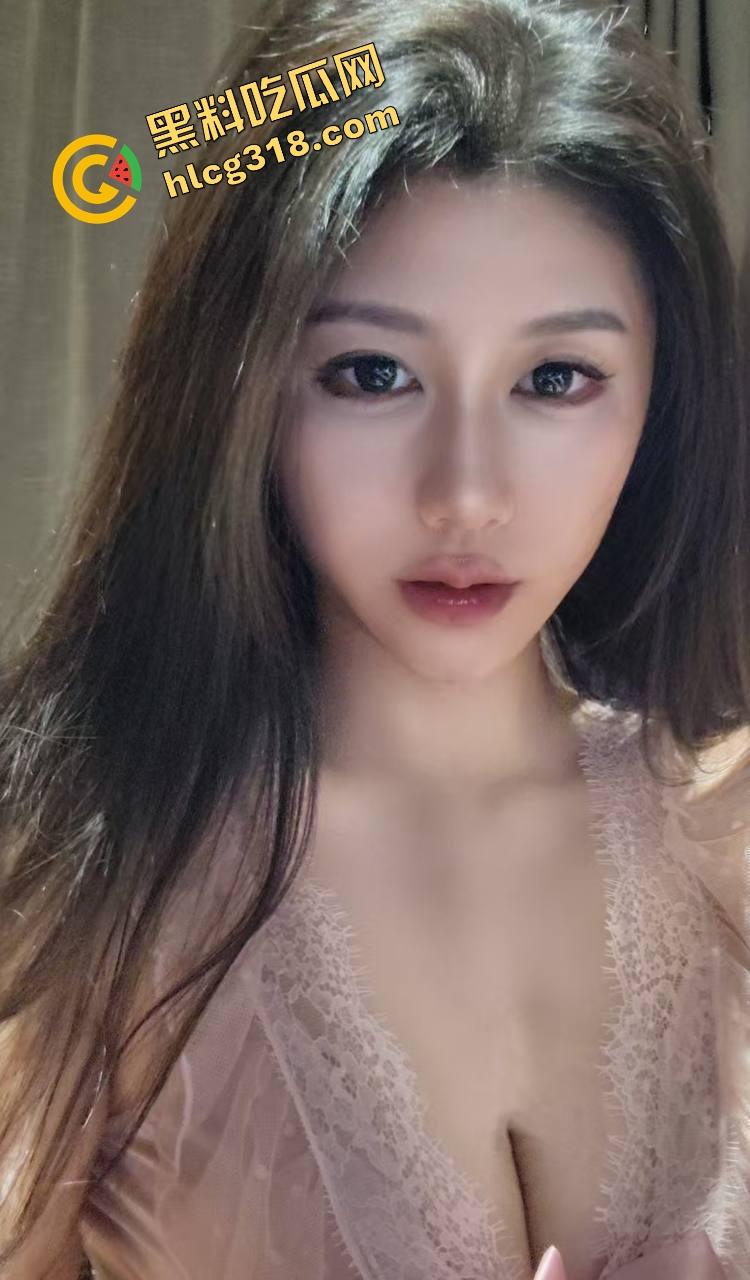 攻速拉满无套干，精神小妹屁股花纹身全程在线，玩3P不带套，说乳胶过敏只是想要被生插！-4