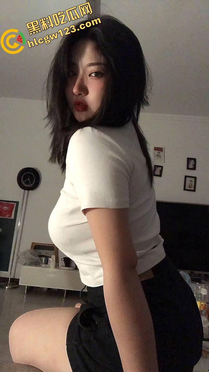 鞍山『林乖乖』分手后被爆私密记录，分手才看清真面目，舔脚肛交双插通吃，朋友圈疯传私密记录！-6