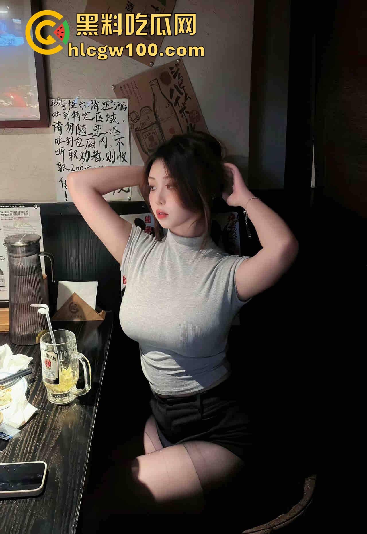 石家庄绿帽奴在线炫耀淫妻老婆边口边自慰 自己把自己玩高潮 脸红喘息骚到不行 瓜友们觉得这种老婆值几彩礼？-2