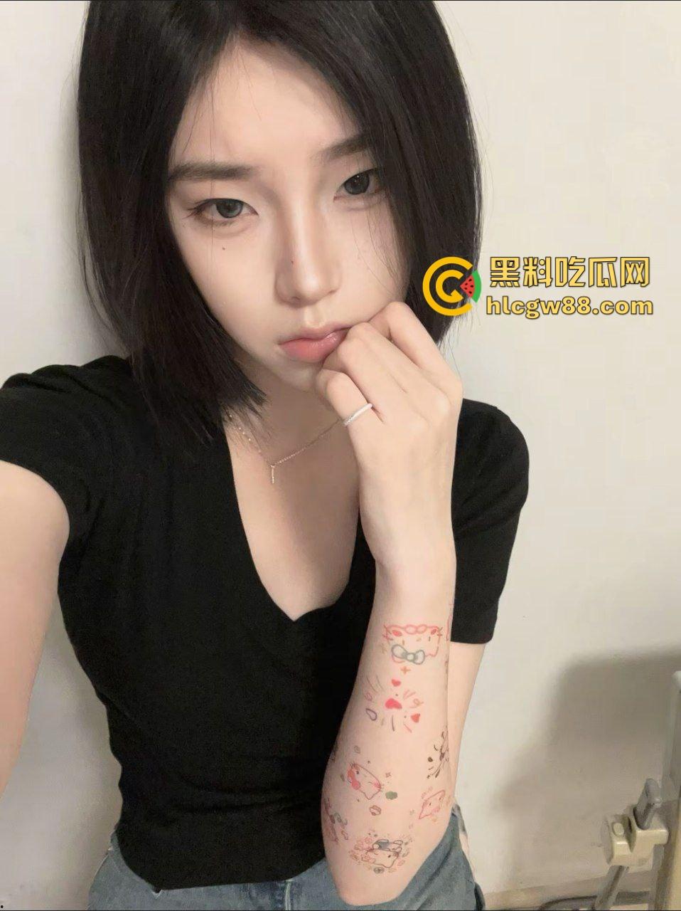 抖音美艳御姐骚鸡【917】长期约炮土豪大哥白浆泛滥成灾，拽着头发不停深喉口爆求饶喊不行！-2