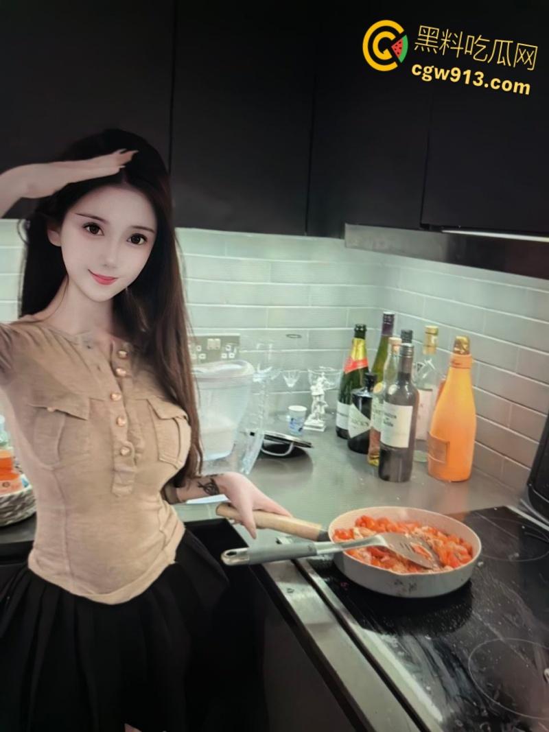 高颜值御姐【欧阳娜】，被金主包养卖逼捞金，无套爆操到高潮吐舌头，颜射一脸满脸享受！-5