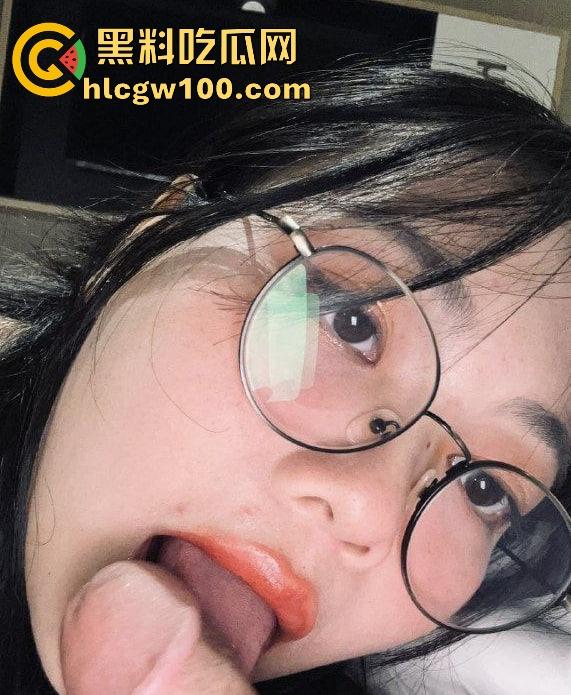 青海师大欲女骚货『李娇娇』 异地男友不管用拦不住她的约炮自由  背地里疯狂约炮满足口交瘾！-7