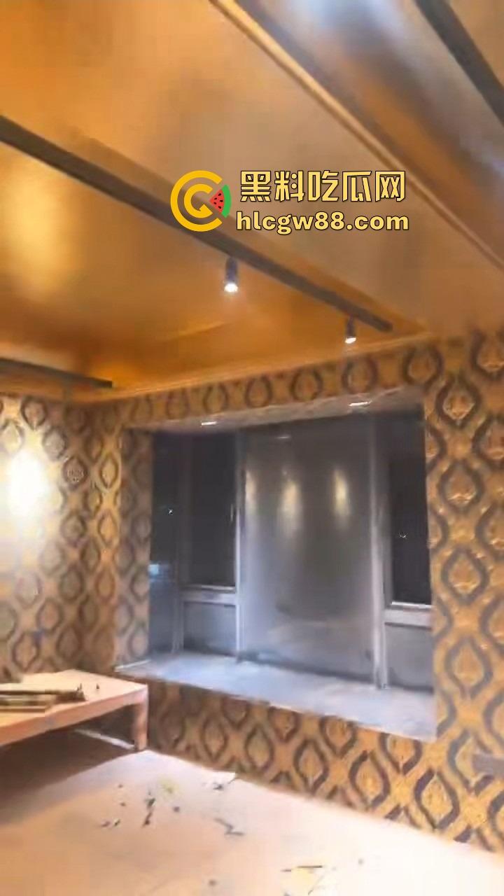 佛山小区惊现高端住宅墓园,业主直接把家改成骨灰堂,邻居吓得不敢回家,这TM谁顶得住?-10