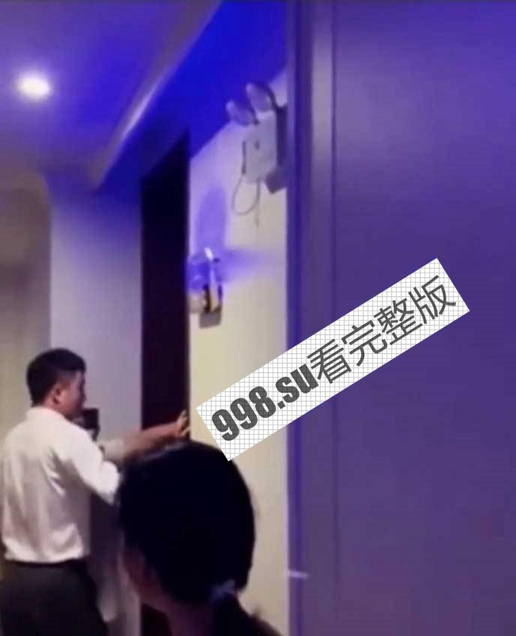 捉奸现场！ 震惊！妻子出轨老公表弟 被堵在酒店捉奸在床 真叔嫂情深！-1