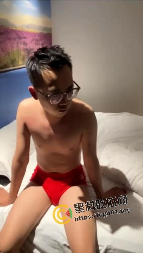 山东普斯轻奢酒店红内裤男用女友电话订酒店 捉奸最新流出高清完整版 堪称导演剪辑版 这也太抽象了-9