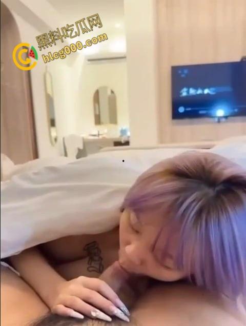 抖音网红【吕芊颖】，真实露脸口交后入视频泄露，纹身小太妹性感巨乳，翘臀高崛骚穴被男友一插到底！-6