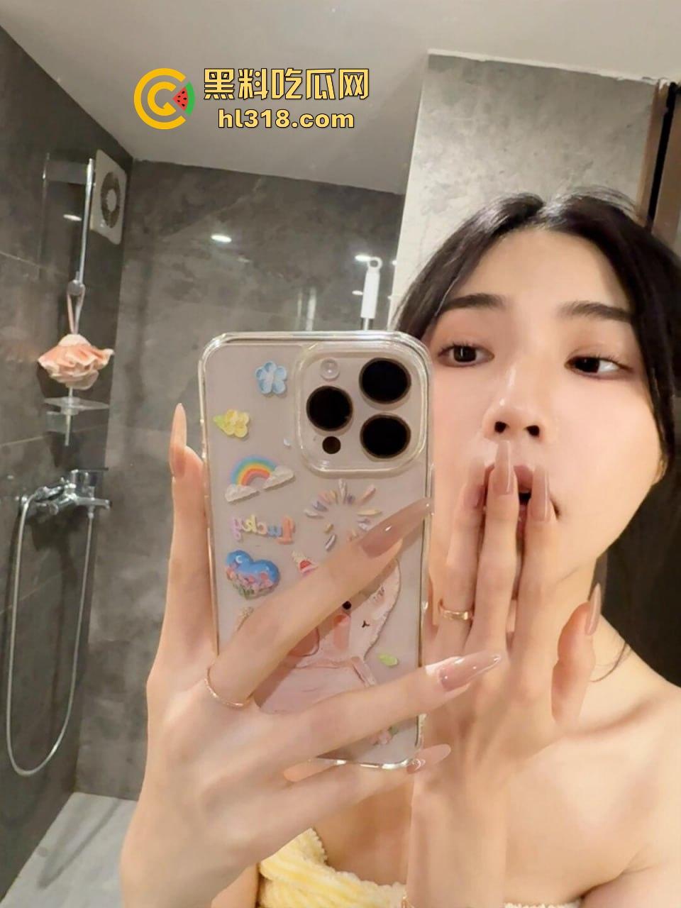 勾搭健身房极品御姐,骚浪母狗难耐寂寞,无套暴力抽插小穴,淫水顺腿横流,呻吟声非常淫荡!-2