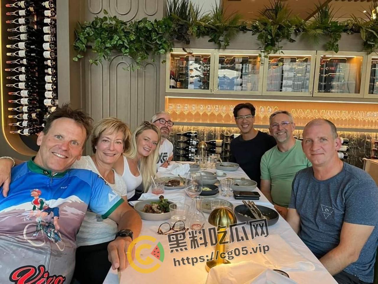 标题 美国大学教授反差婊 老公绿帽奴 喜欢看老婆和黑人学生做爱 视频被流出 那么大的黑棍不得捅进胃里-8