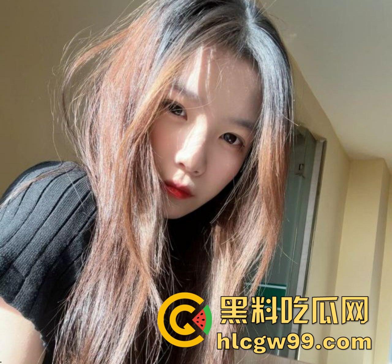 网友投稿!湖北黄冈站极品反差母狗【吴童】出轨被男友曝光性爱视频,烂货骚逼被多人玩的阴唇都翻了。-6