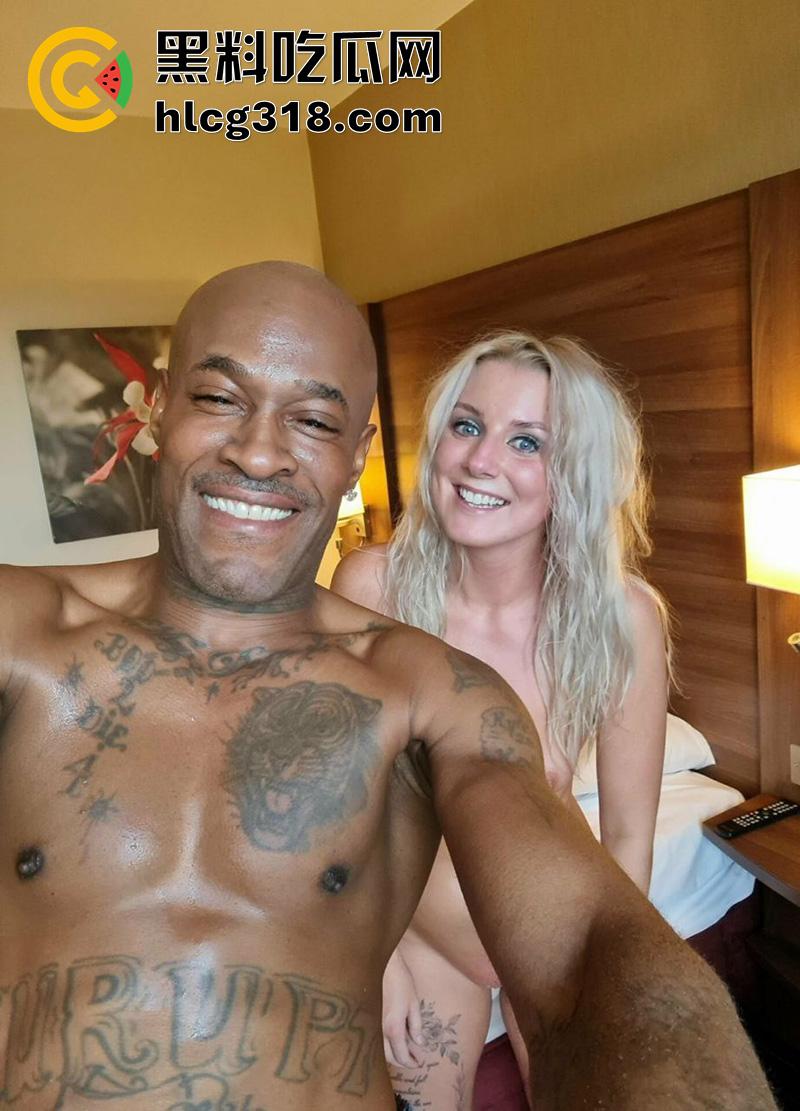 欧美真实绿帽夫妻,顶级身材尤物淫妻,各种约炮大屌黑人,还录像自拍只为拿回家给老公欣赏自慰!-2