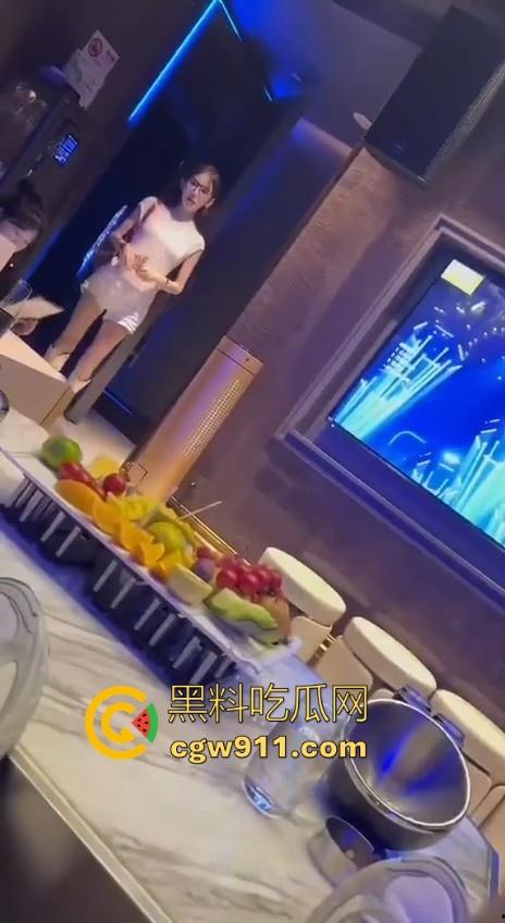 非诚勿扰海选现场!顶级女嘉宾,礼貌入场挑选,颜值身材质量都好高,替瓜友跪求地址!-1