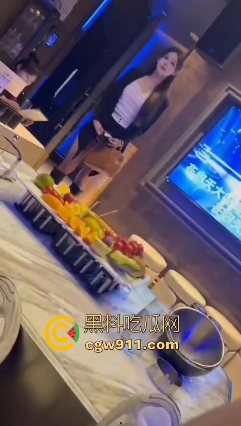 非诚勿扰海选现场!顶级女嘉宾,礼貌入场挑选,颜值身材质量都好高,替瓜友跪求地址!-3