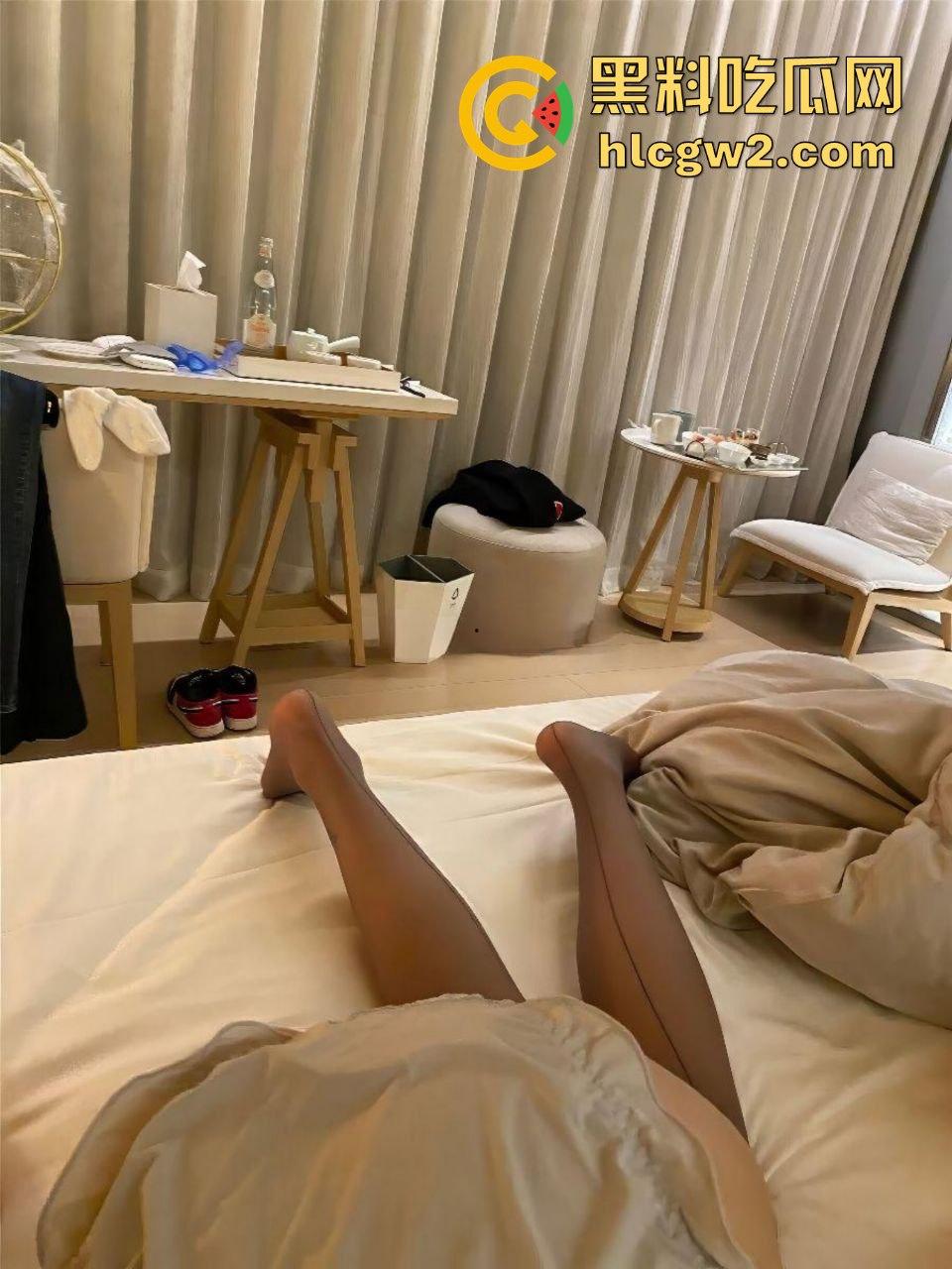 陌陌撩骚一年终得手！已婚少妇『邝雪婉』偷吃被拍，全程录像发出共享 吃饱不忘兄弟喝汤真仗义！-10