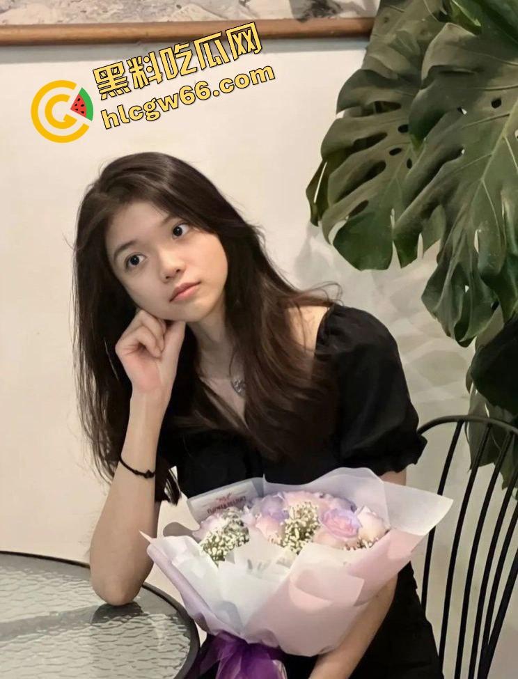 芜湖95后小伙调教00后嫩骚货【萌萌】从紧致小骚穴到贱狗体质，打屁股都浪叫，肉体调教彻底崩！-2